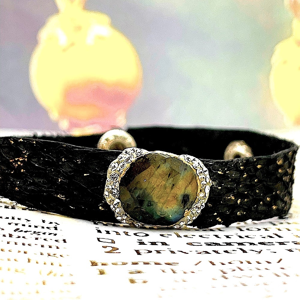 Matana handmade labradorite leather bracelet